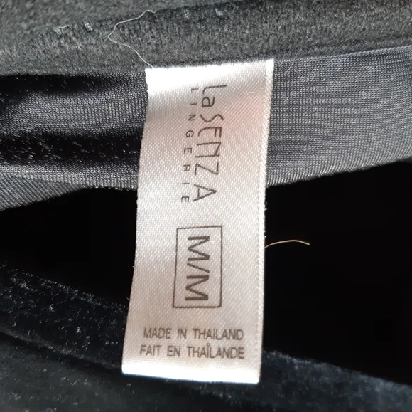 Velvet Bustier - Picture 10 of 15